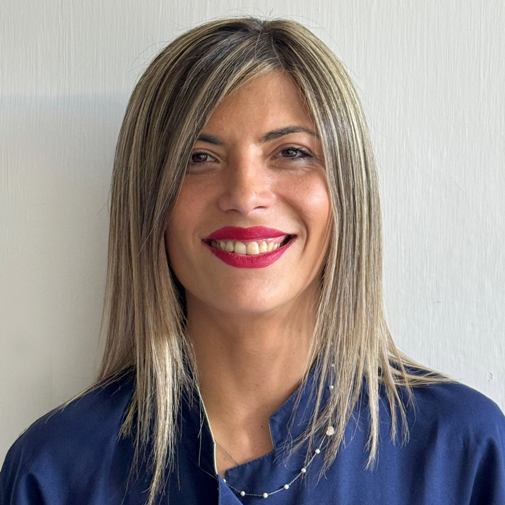https://www.studioodontoiatricopellegrino.it/wp-content/uploads/2025/08/eliana-1.jpg